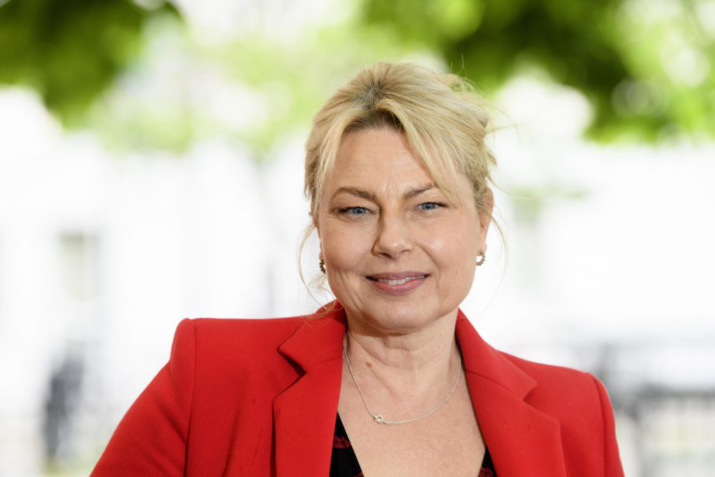 Helena Bergström läser ”Nyårsklockan” i SVT 2025